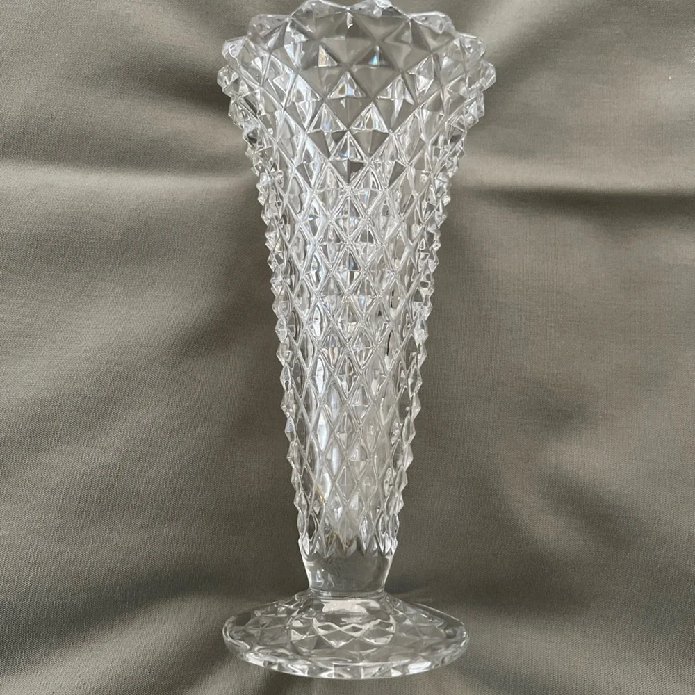 Princess House Lead Crystal Diamond Cut Trumpet Vase 8”